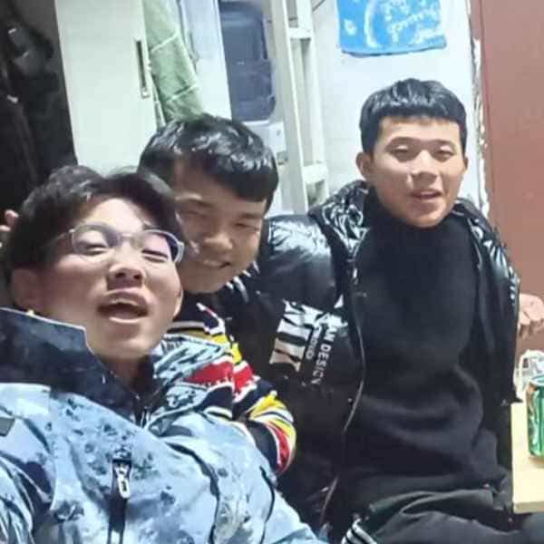 河南27岁单身帅哥真诚找对象-盐城征婚相亲网